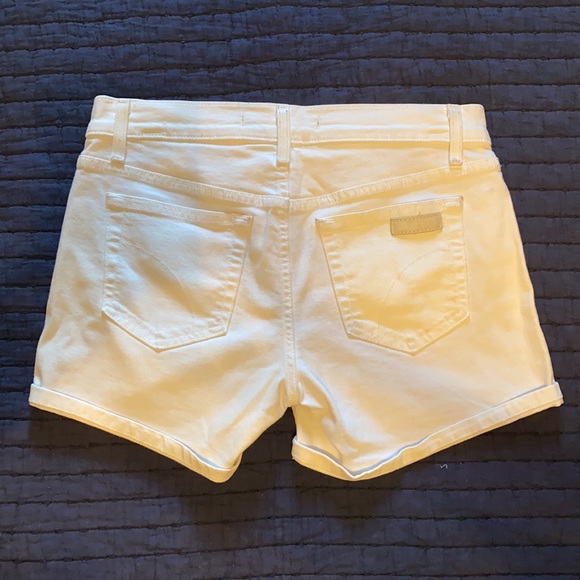 White Joe’s summer shorts - Picture 3 of 4
